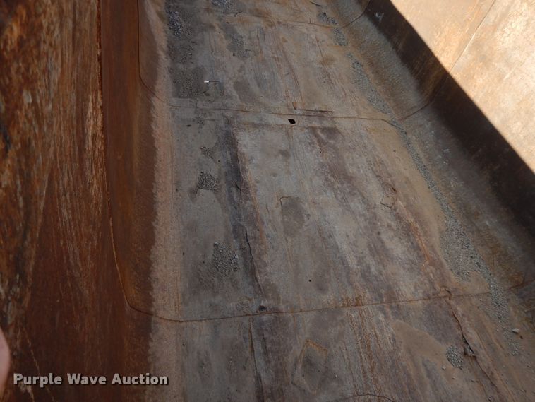 image for item DH0197 1996 Montone end dump trailer