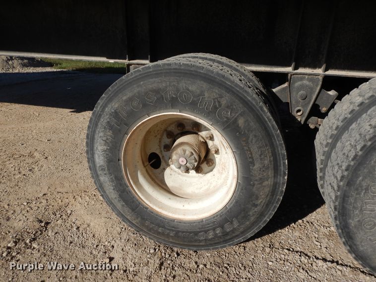 image for item DH0197 1996 Montone end dump trailer
