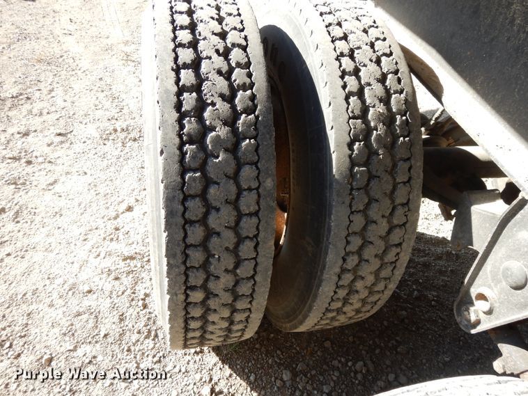 image for item DH0197 1996 Montone end dump trailer