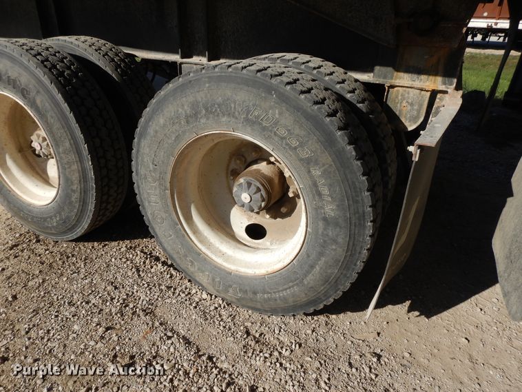 image for item DH0197 1996 Montone end dump trailer