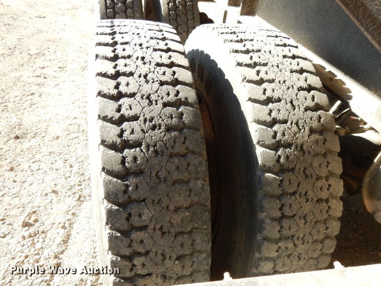 image for item DH0197 1996 Montone end dump trailer