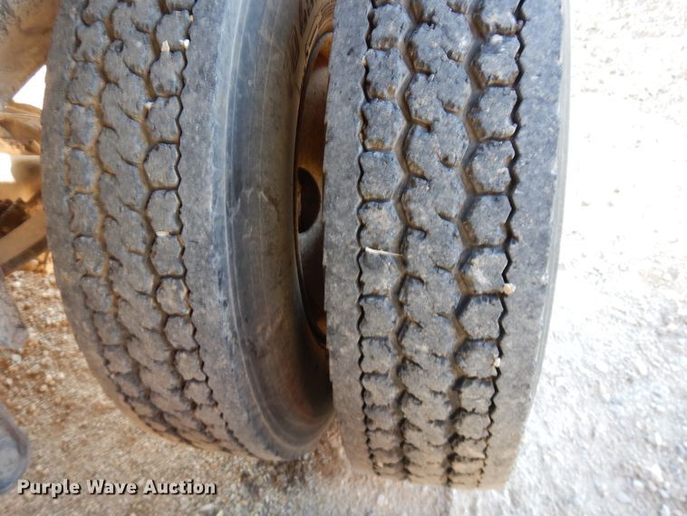 image for item DH0197 1996 Montone end dump trailer