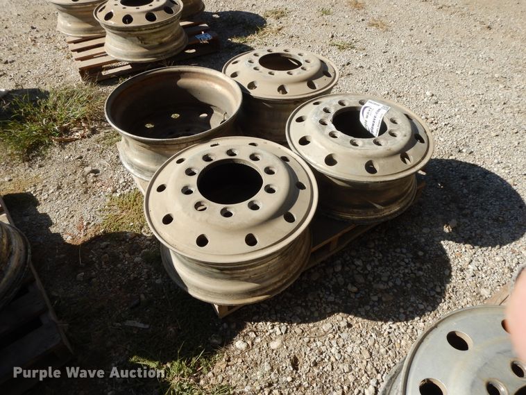 image for item DH0200 (4) 8.5x22.5 aluminum pilot wheels