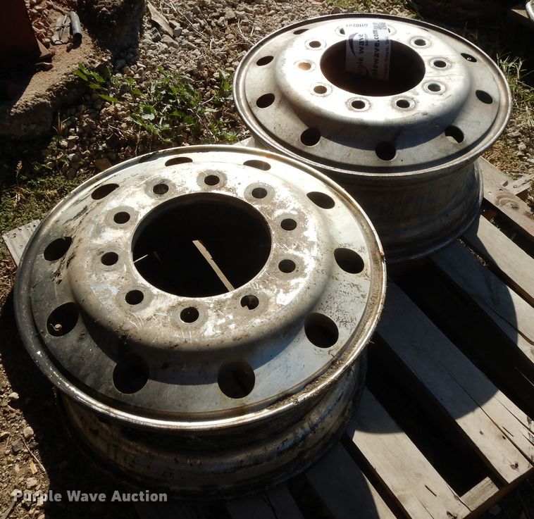 image for item DH0204 (2) 9x22.5 aluminum hub pilot wheels