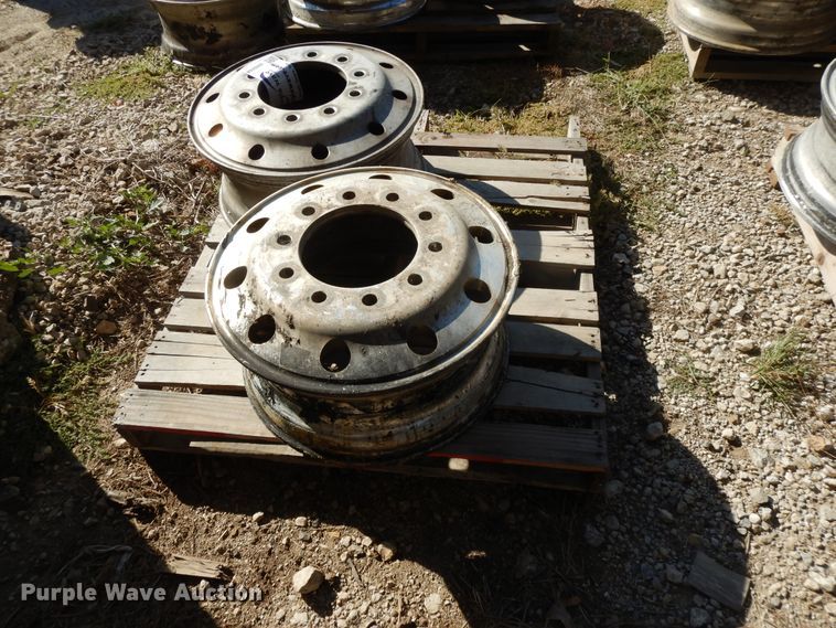 image for item DH0204 (2) 9x22.5 aluminum hub pilot wheels