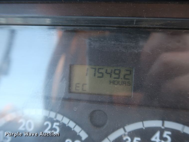 image for item DH0928 2005 Freightliner Columbia  semi truck