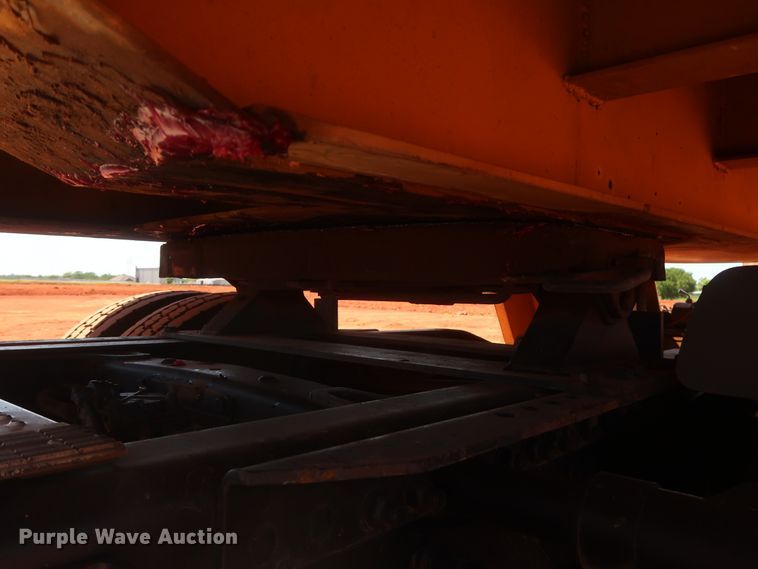 image for item DH0928 2005 Freightliner Columbia  semi truck