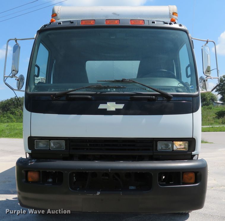image for item DH1139 2007 Chevrolet T7500  box truck