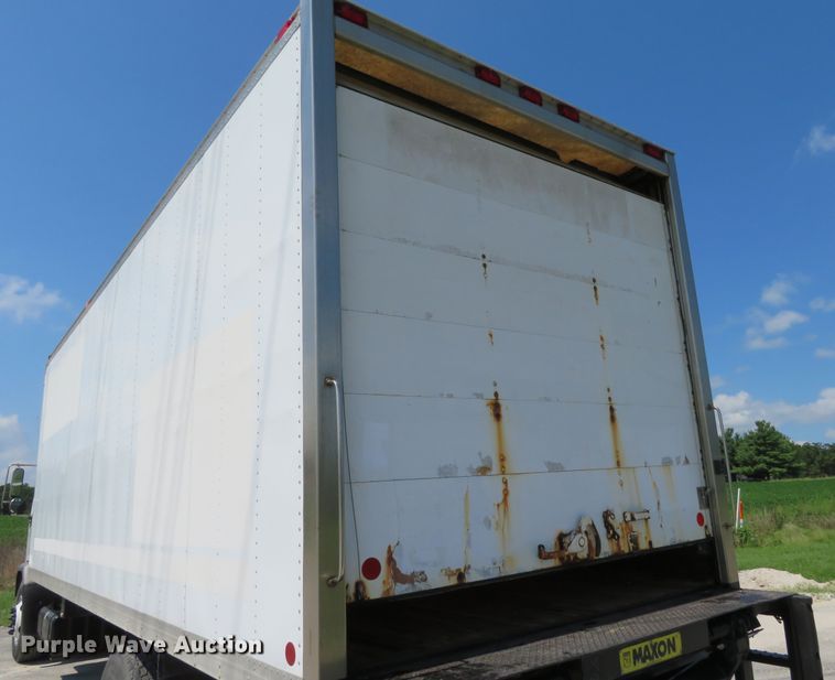 image for item DH1139 2007 Chevrolet T7500  box truck