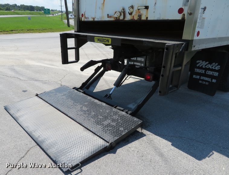 image for item DH1139 2007 Chevrolet T7500  box truck