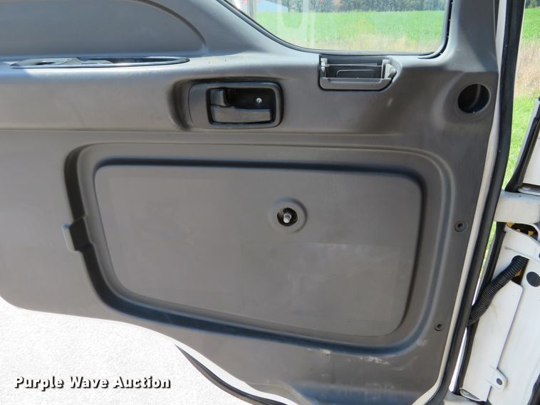 image for item DH1139 2007 Chevrolet T7500  box truck