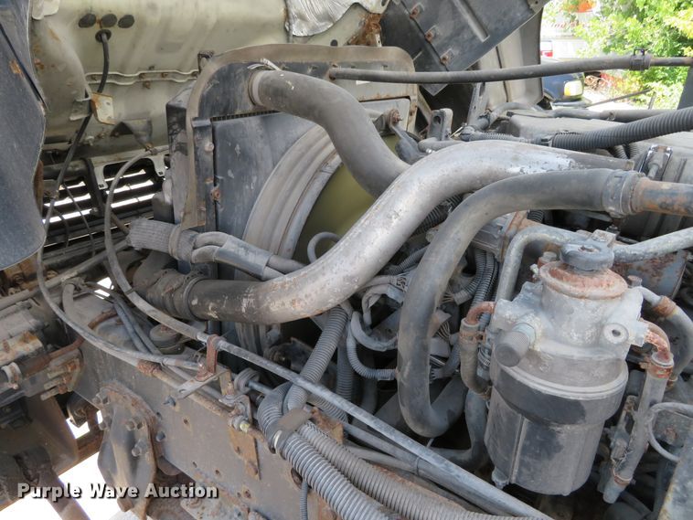 image for item DH1139 2007 Chevrolet T7500  box truck