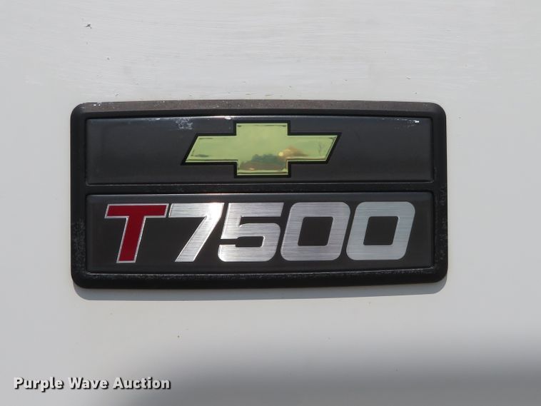 image for item DH1139 2007 Chevrolet T7500  box truck