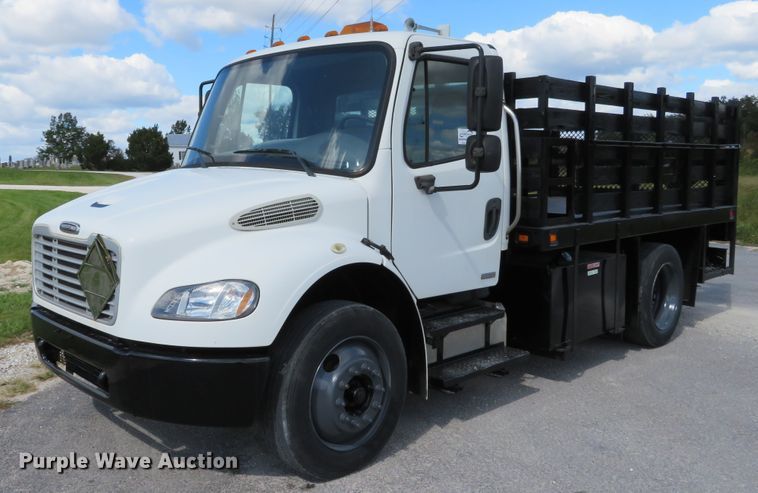 image for item DH1242 2007 Freightliner Business Class M2  flatbed truck