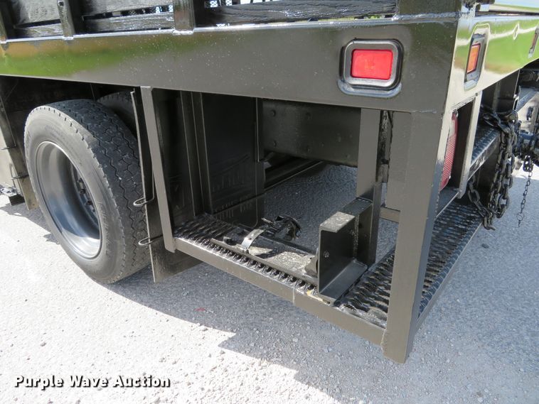 image for item DH1242 2007 Freightliner Business Class M2  flatbed truck