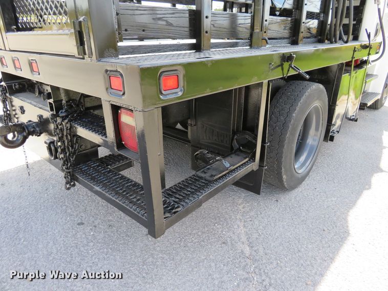 image for item DH1242 2007 Freightliner Business Class M2  flatbed truck