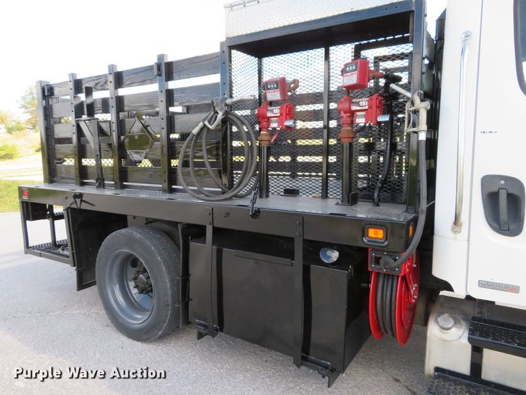 image for item DH1242 2007 Freightliner Business Class M2  flatbed truck