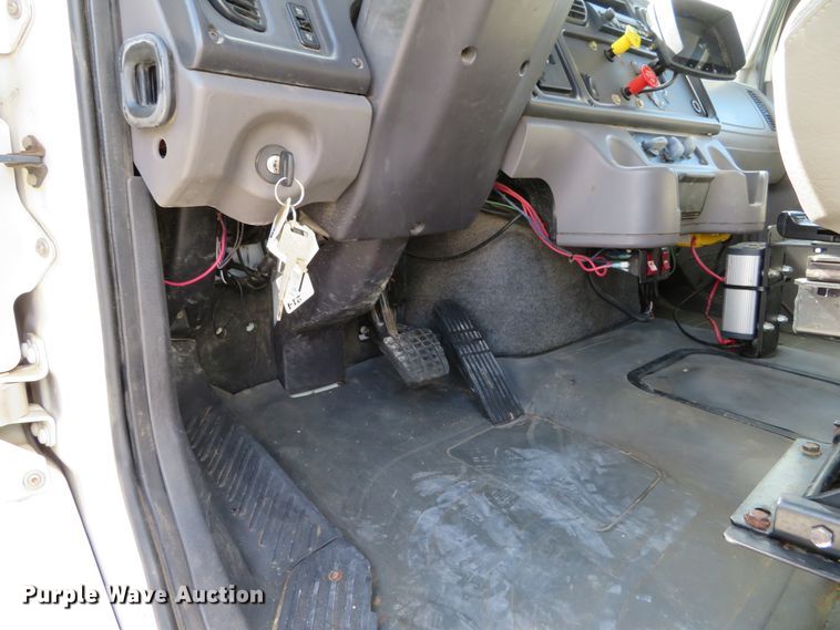 image for item DH1242 2007 Freightliner Business Class M2  flatbed truck