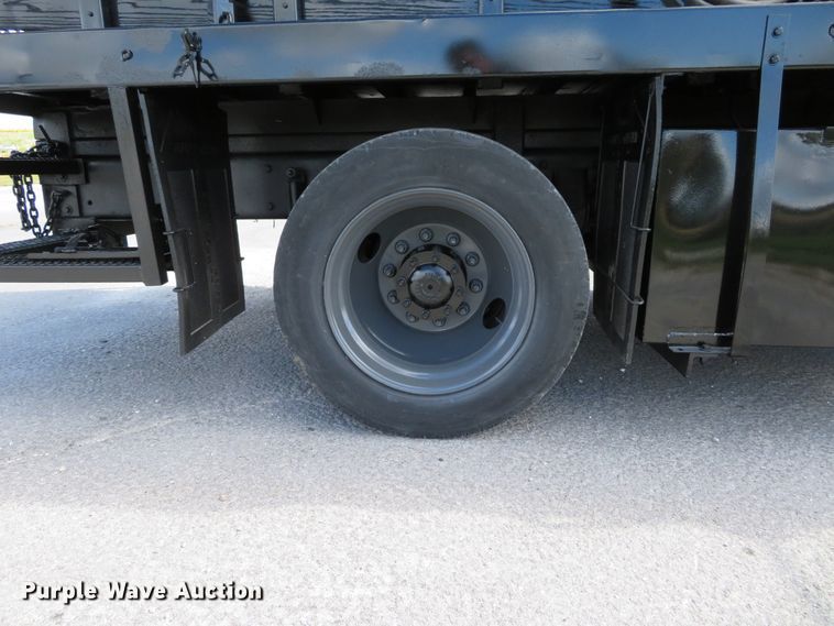 image for item DH1242 2007 Freightliner Business Class M2  flatbed truck