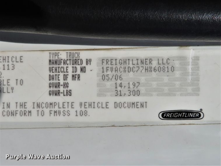 image for item DH1242 2007 Freightliner Business Class M2  flatbed truck