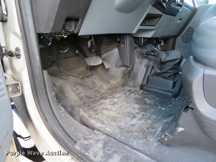 image for item DH1244 2013 Ford F750 Super Duty XL  box truck