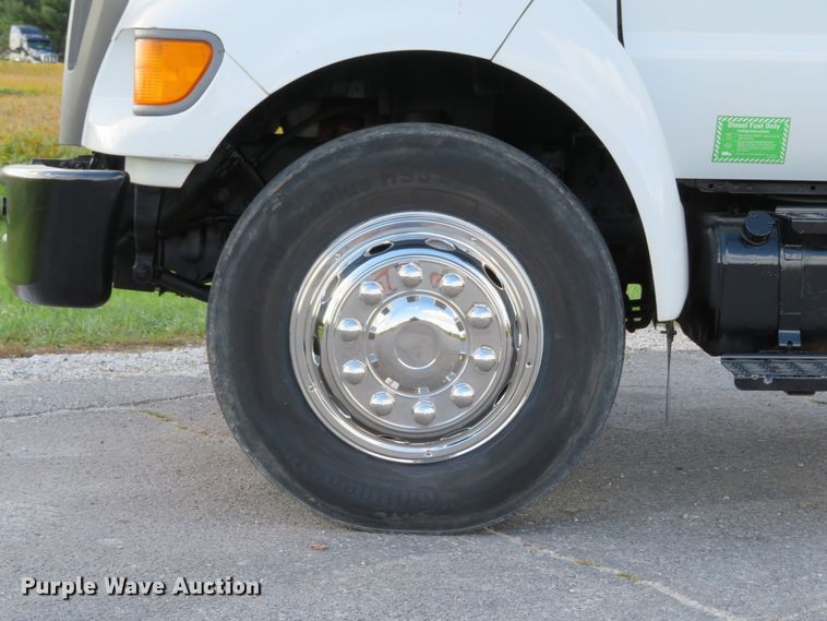 image for item DH1244 2013 Ford F750 Super Duty XL  box truck