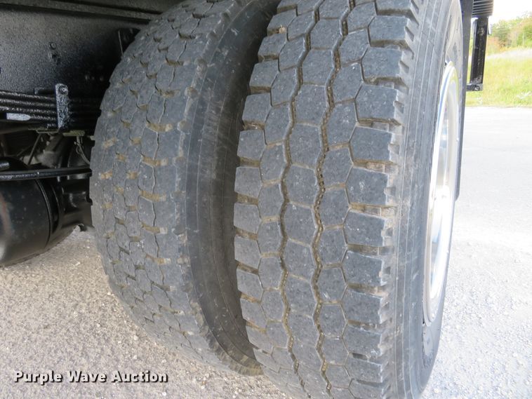 image for item DH1244 2013 Ford F750 Super Duty XL  box truck