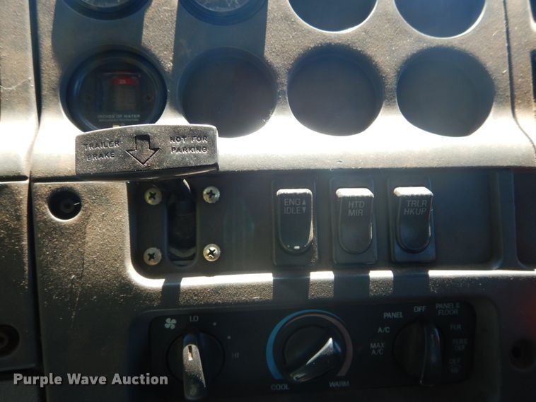 image for item DH5144 1998 Ford LA9000  semi truck