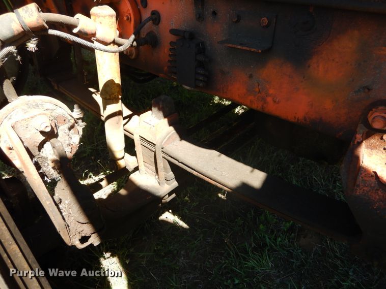 image for item DH5144 1998 Ford LA9000  semi truck