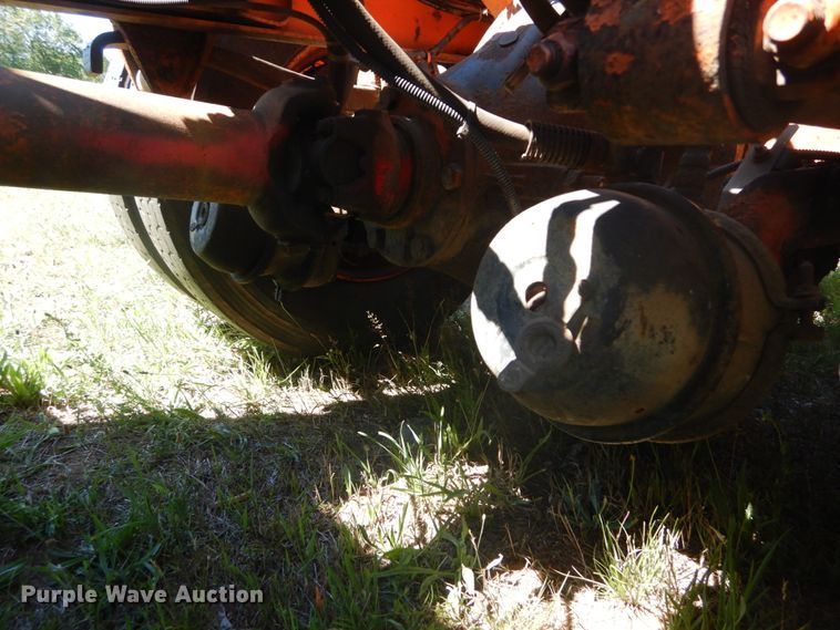 image for item DH5144 1998 Ford LA9000  semi truck