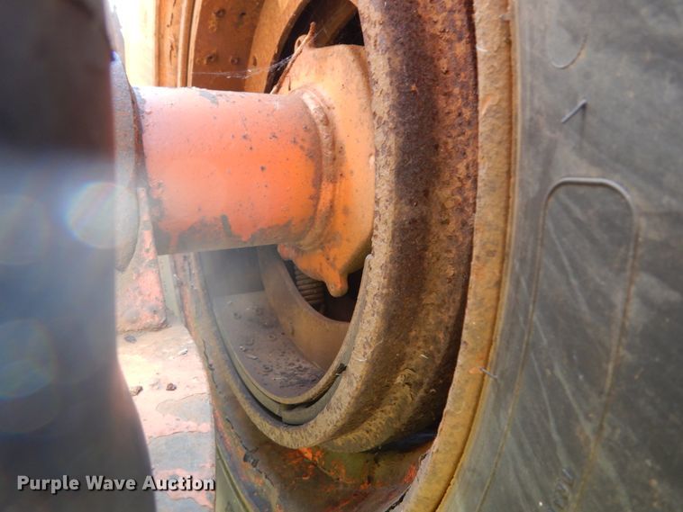 image for item DH5144 1998 Ford LA9000  semi truck