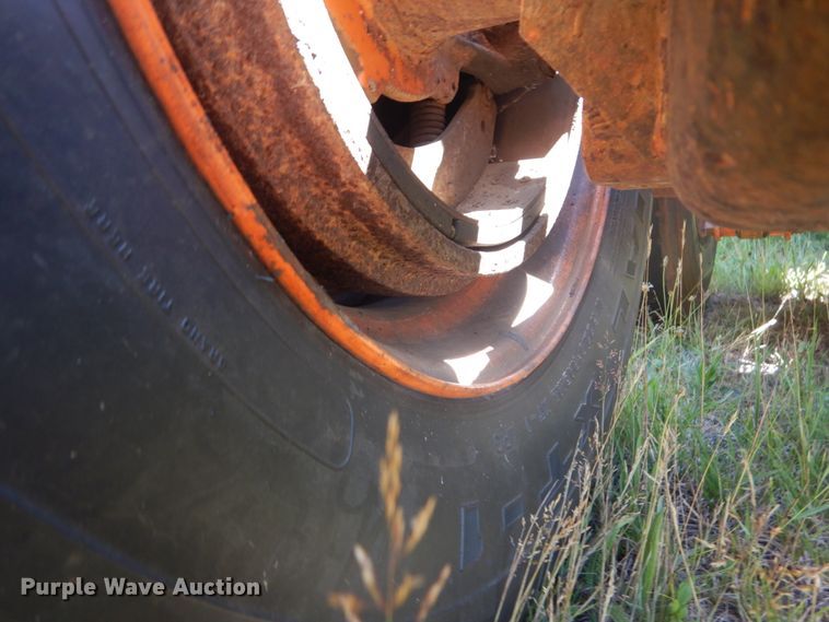 image for item DH5144 1998 Ford LA9000  semi truck