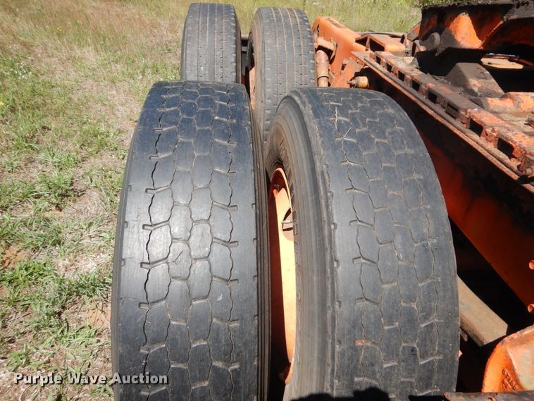 image for item DH5144 1998 Ford LA9000  semi truck