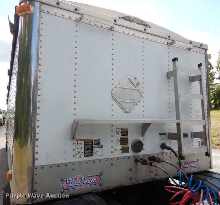 image for item DH5174 2005 Wilson double hopper bottom grain trailer