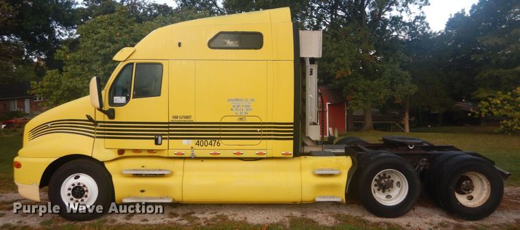 image for item DH5200 1997 Kenworth T2000  semi truck