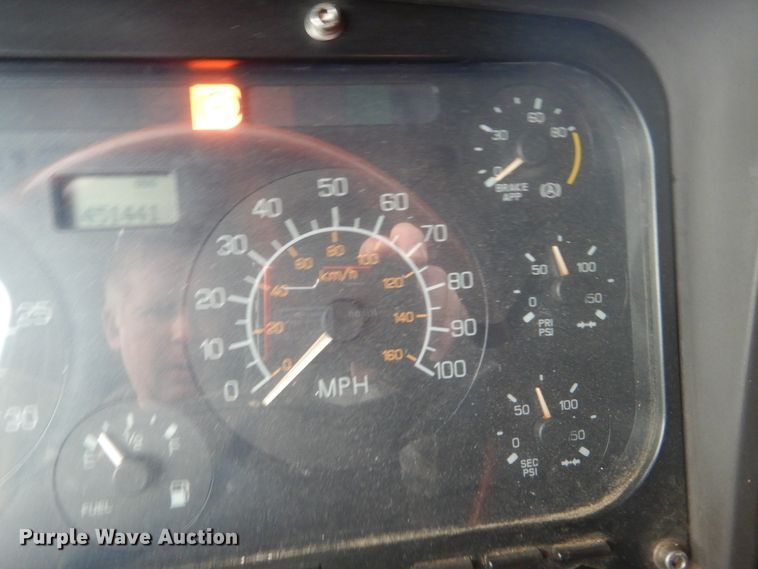 image for item DH5200 1997 Kenworth T2000  semi truck