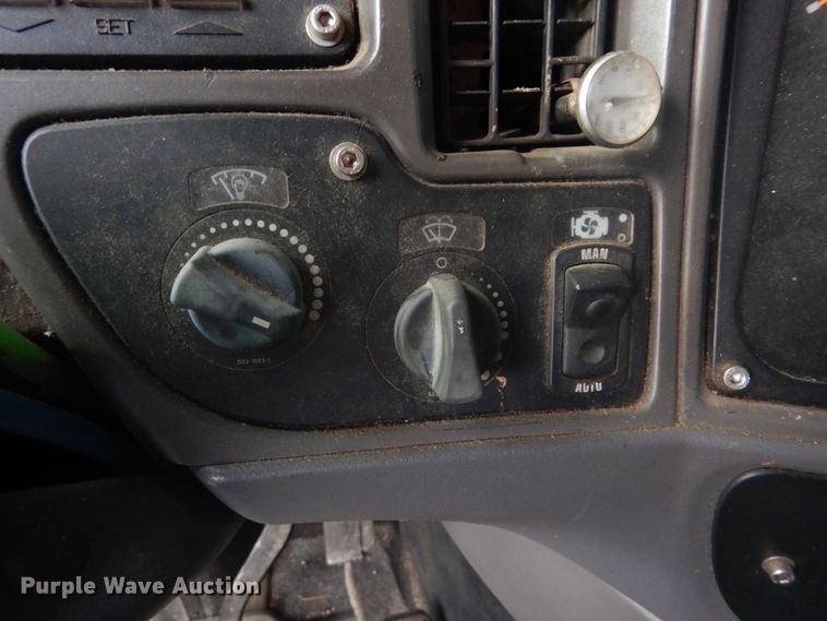 image for item DH5200 1997 Kenworth T2000  semi truck