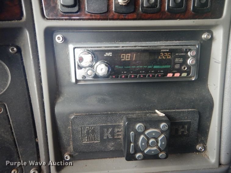 image for item DH5200 1997 Kenworth T2000  semi truck