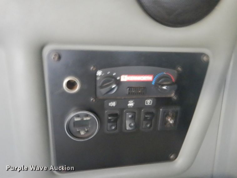 image for item DH5200 1997 Kenworth T2000  semi truck