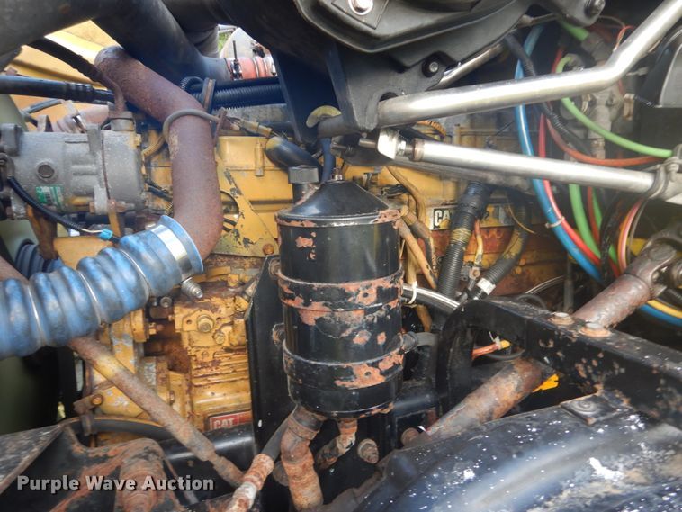 image for item DH5200 1997 Kenworth T2000  semi truck