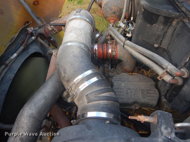 image for item DH5200 1997 Kenworth T2000  semi truck