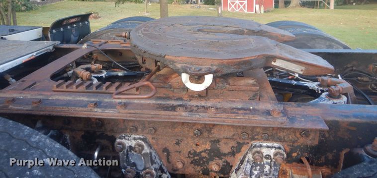 image for item DH5200 1997 Kenworth T2000  semi truck