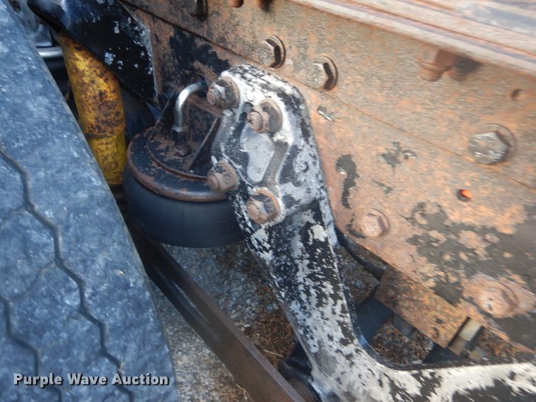 image for item DH5200 1997 Kenworth T2000  semi truck