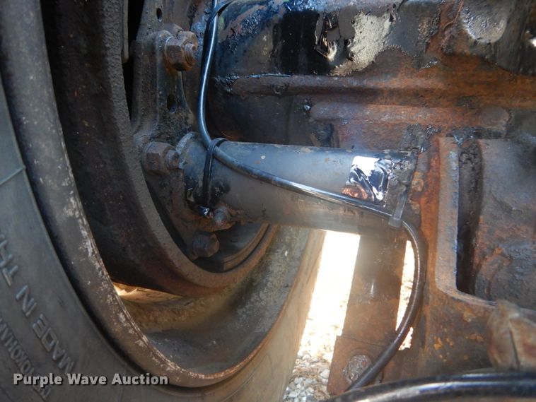 image for item DH5200 1997 Kenworth T2000  semi truck