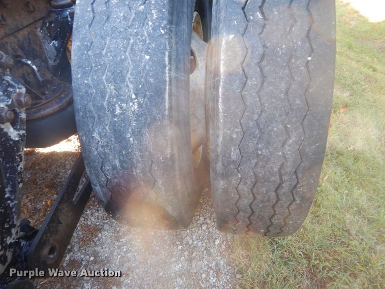 image for item DH5200 1997 Kenworth T2000  semi truck