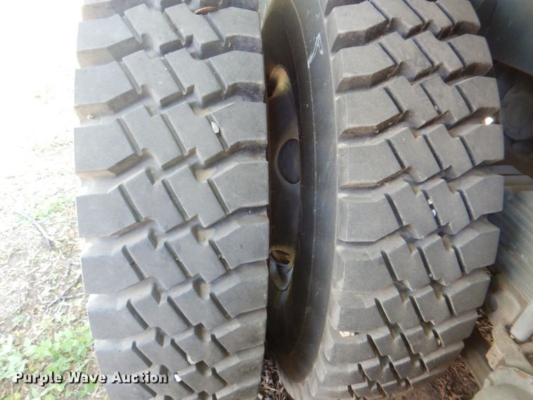 image for item DH5353 1985 Am General M925  flatbed truck