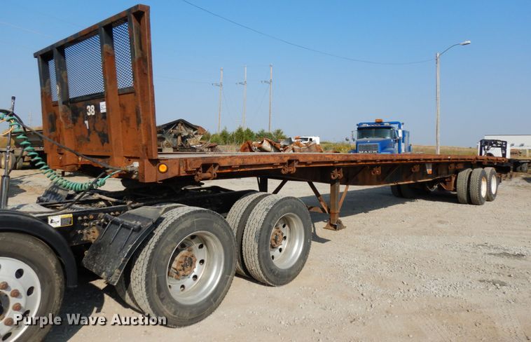 image for item DH6649 2001 Great Dane flatbed trailer