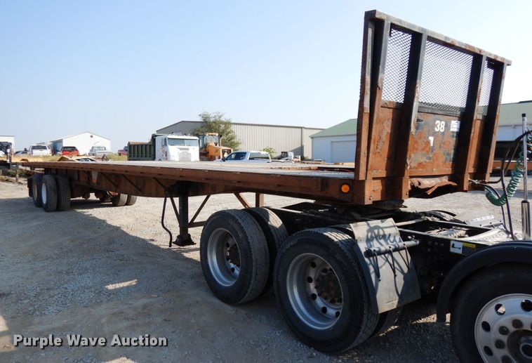 image for item DH6649 2001 Great Dane flatbed trailer