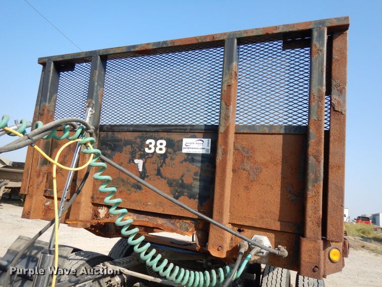 image for item DH6649 2001 Great Dane flatbed trailer