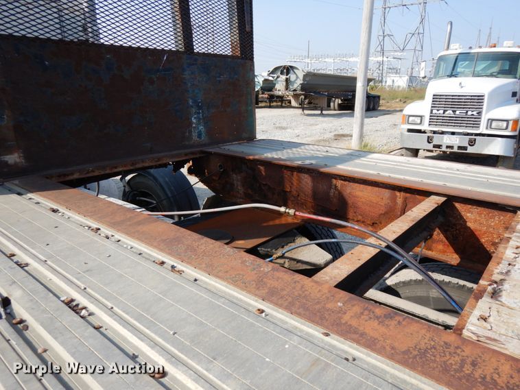 image for item DH6649 2001 Great Dane flatbed trailer